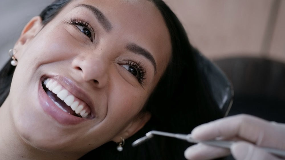 What is Cosmetic Dentistry and What Does it Offer?